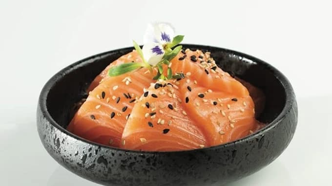 Chirashi di salmone